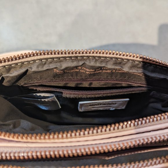 Matt & Nat Triplet Crossbody - Picture 3 of 5